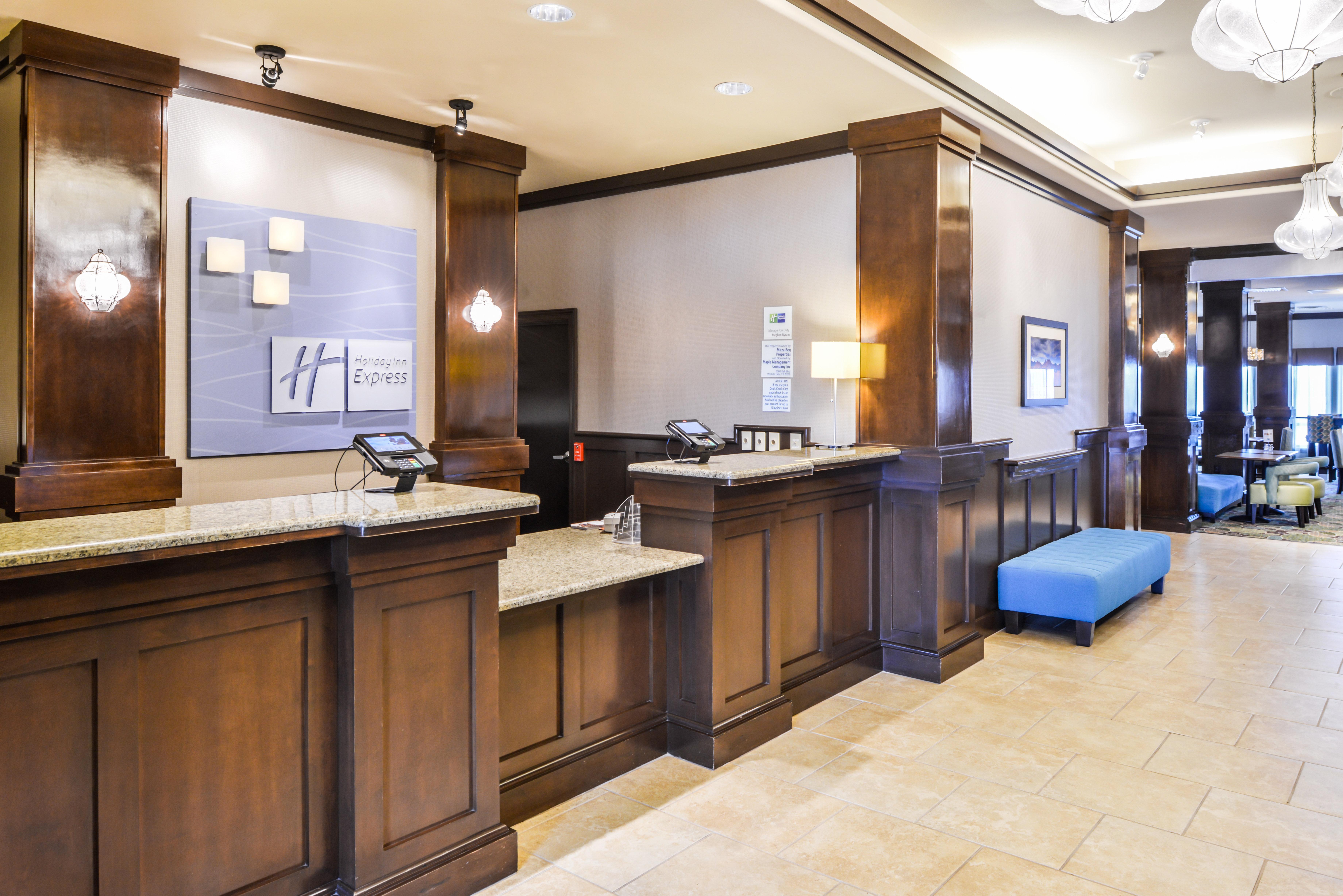 Holiday Inn Express Hotel & Suites Wichita Falls, An Ihg Hotel Екстер'єр фото