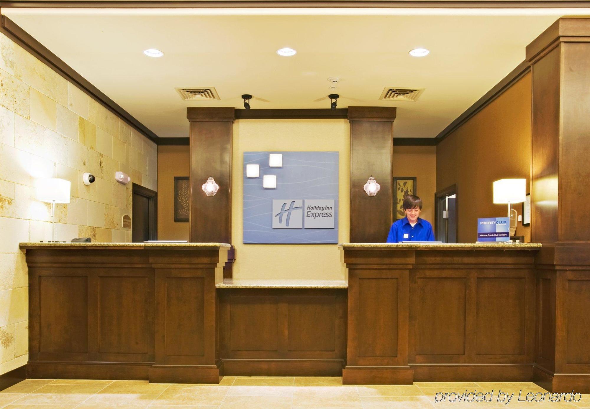 Holiday Inn Express Hotel & Suites Wichita Falls, An Ihg Hotel Екстер'єр фото